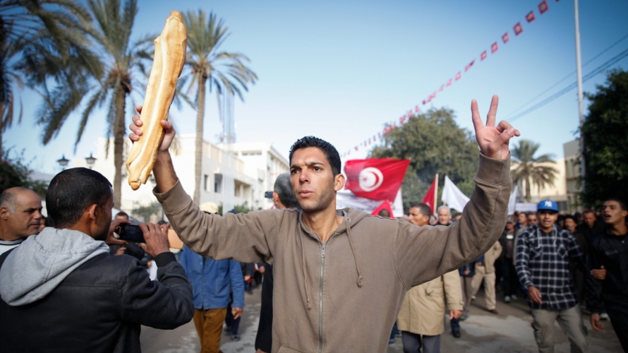 تقارير دولية: تونس على شفا الافلاس.. وحكومة الشاهد تغرّد خارج السرب!