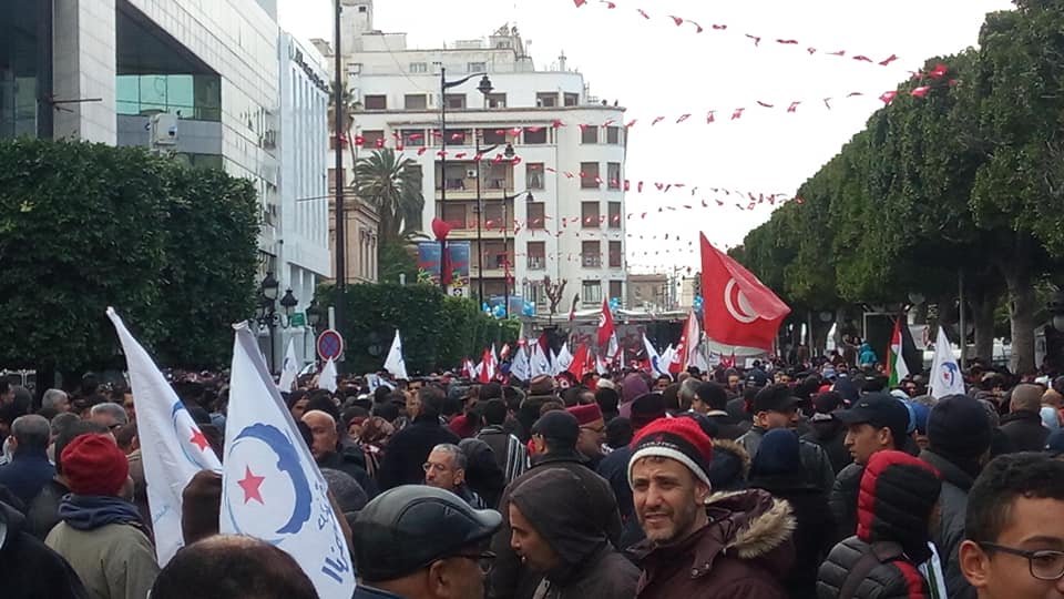 التونسيون يحيون الذكرى الثامنة للثورة وسط سخط شعبي على الطبقة الحاكمة