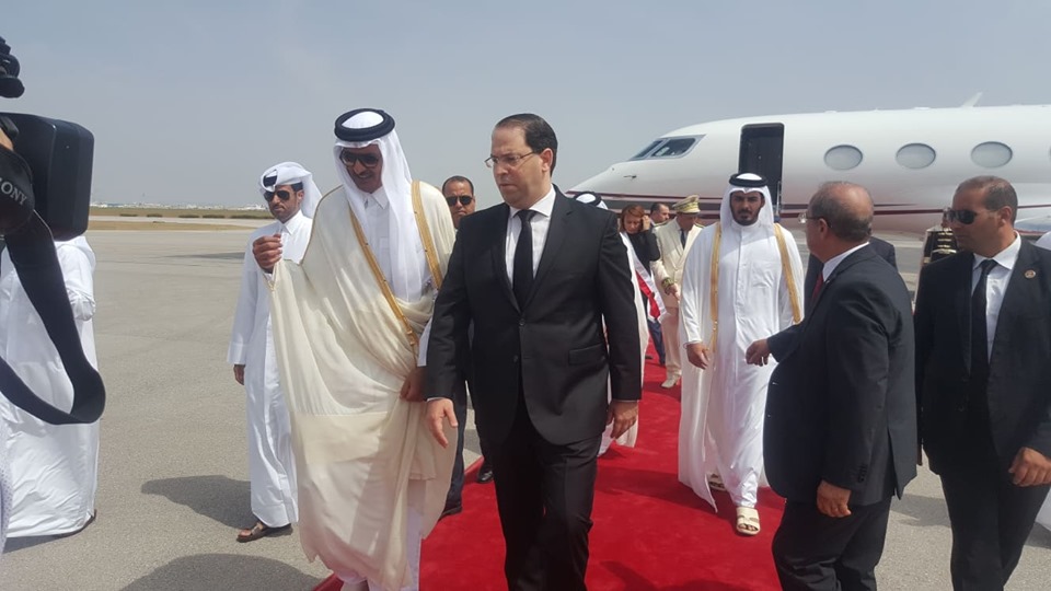 بالصور: وصول أمير دولة قطر للمشاركة في جنازة الرئيس الراحل الباجي قائد السبسي