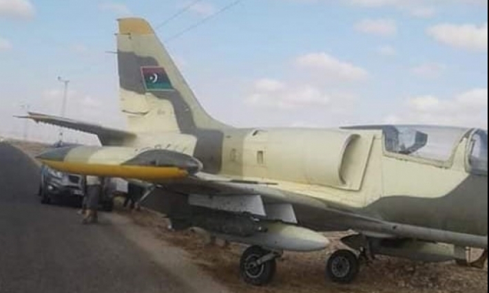 هبوط طائرة عسكرية ليبية بمدنين