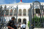 هيئة الدفاع عن الشهيدين بلعيد والبراهمي تعلن الدخول في اعتصام بمقر المحكمة الابتدائية بتونس