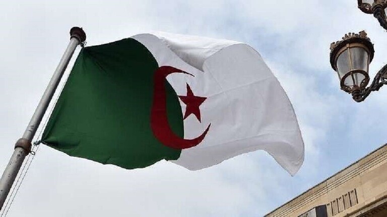 الجزائر تعلن تضامنها مع سوريا