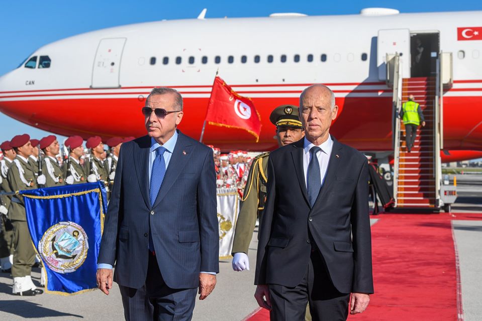 في زيارة غير معلنة: أردوغان يصل الى تونس !!