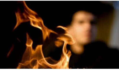 حفوز : شاب يضرم النار في جسده داخل مقر المعتمدية