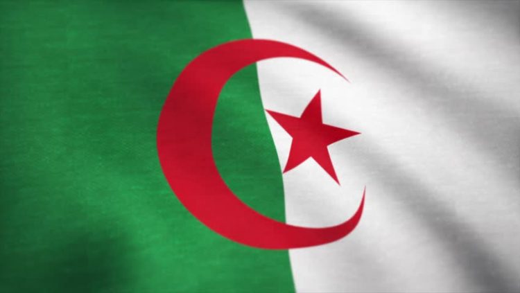الجزائر تشرع في تصدير البنزين بداية من 2021