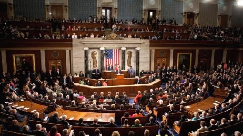 فيروس كورونا يتسلل إلى الكونغرس الأمريكي