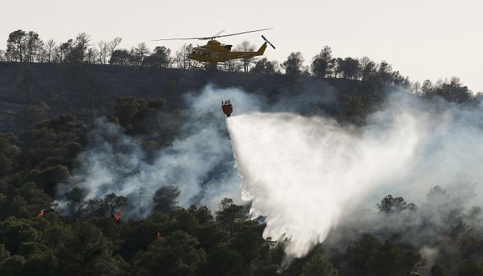 غار الدماء: استخدام طائرة عسكرية لاخماد حريق نشب في الغابات