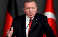 أردوغان يدعو الأتراك إلى مقاطعة البضائع الفرنسيّة..