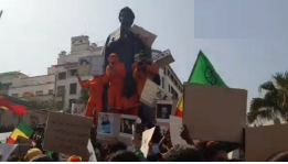 شارع الحبيب بورقيبة: محتجون يطالبون برحيل المنظومة وانتخابات مبكّرة..