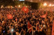 الجماهير التونسية تحتفي بالنسور رغم الخروج من المونديال