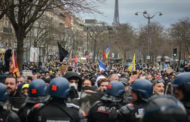 فرنسا: ملايين يحتجّون والاعتداءات تطال الأمنيين