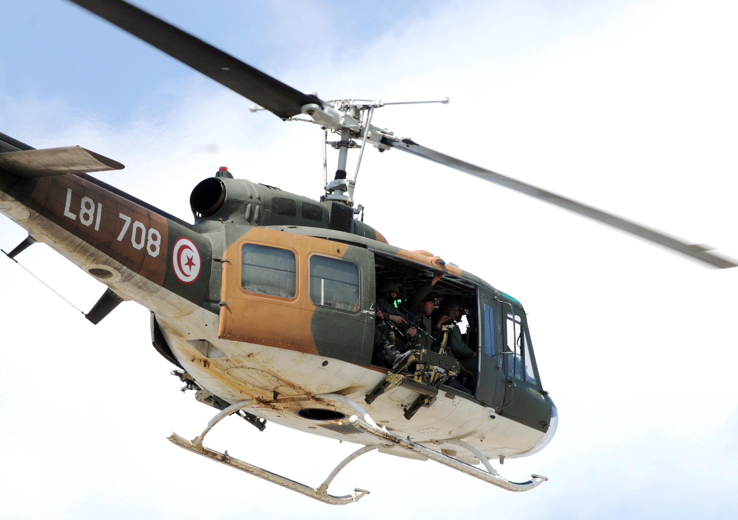 عاجل: وزارة الدفاع تعلن عن فقدان الاتصال بمروحية عسكرية
