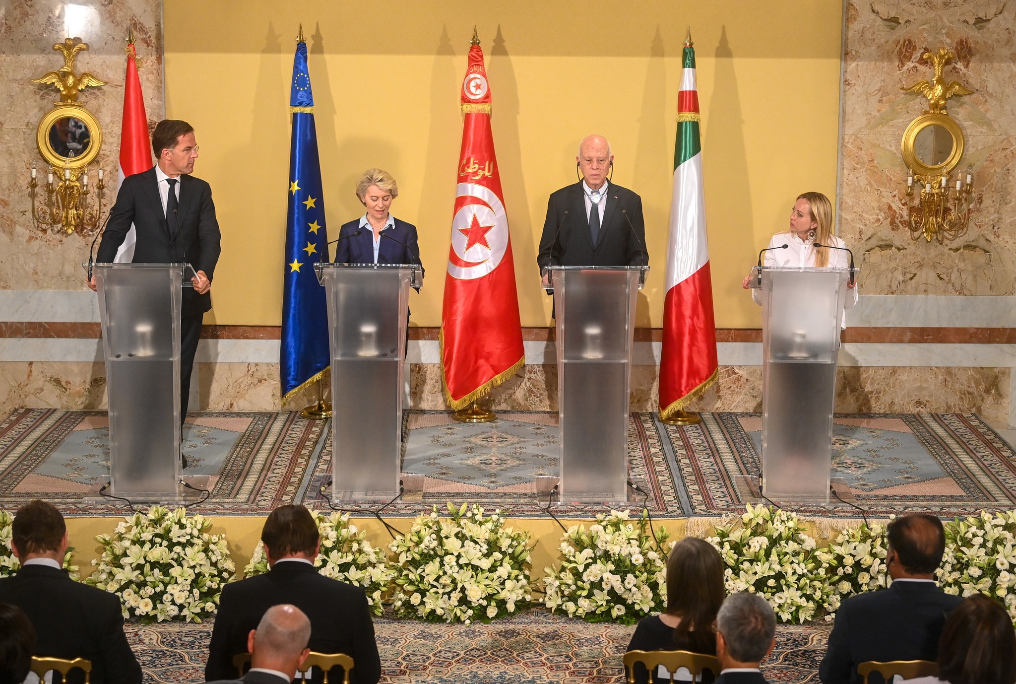 توقيع مذكرة التفاهم حو الشراكة الاستراتيجية الشاملة بين تونس والاتحاد الأوروبي !!