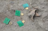 بالصور: اكتشاف قطع نقدية ذهبية تعود للقرن الثالث قبل الميلاد